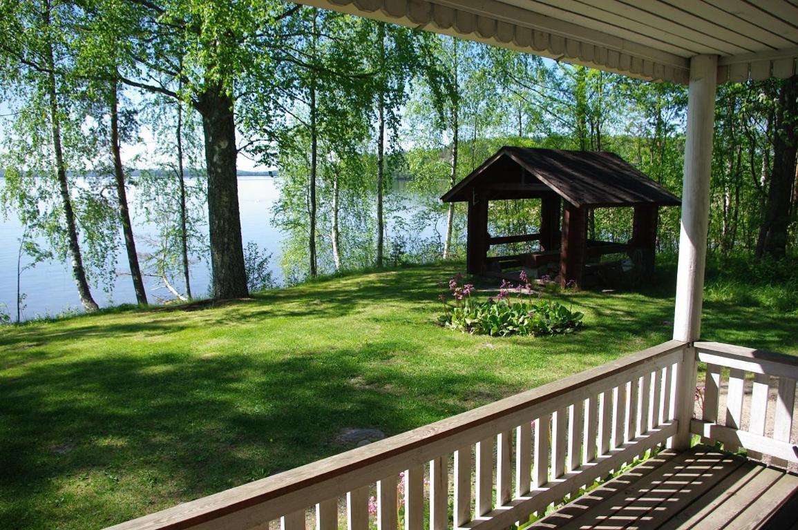 Tiiramoekki Villa Parikkala Exterior foto